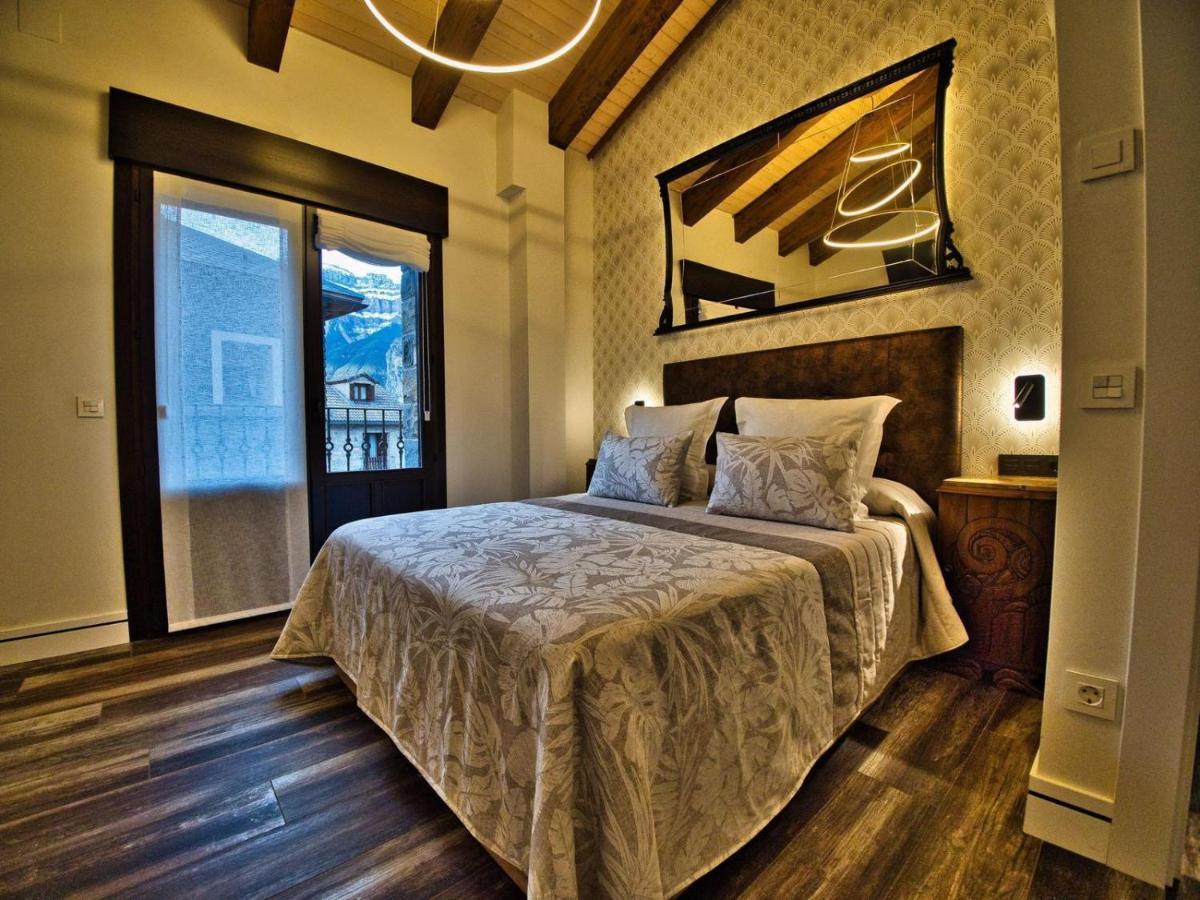 Apartamentos Valle De Ordesa-ตอร์ลา ภายนอก รูปภาพ