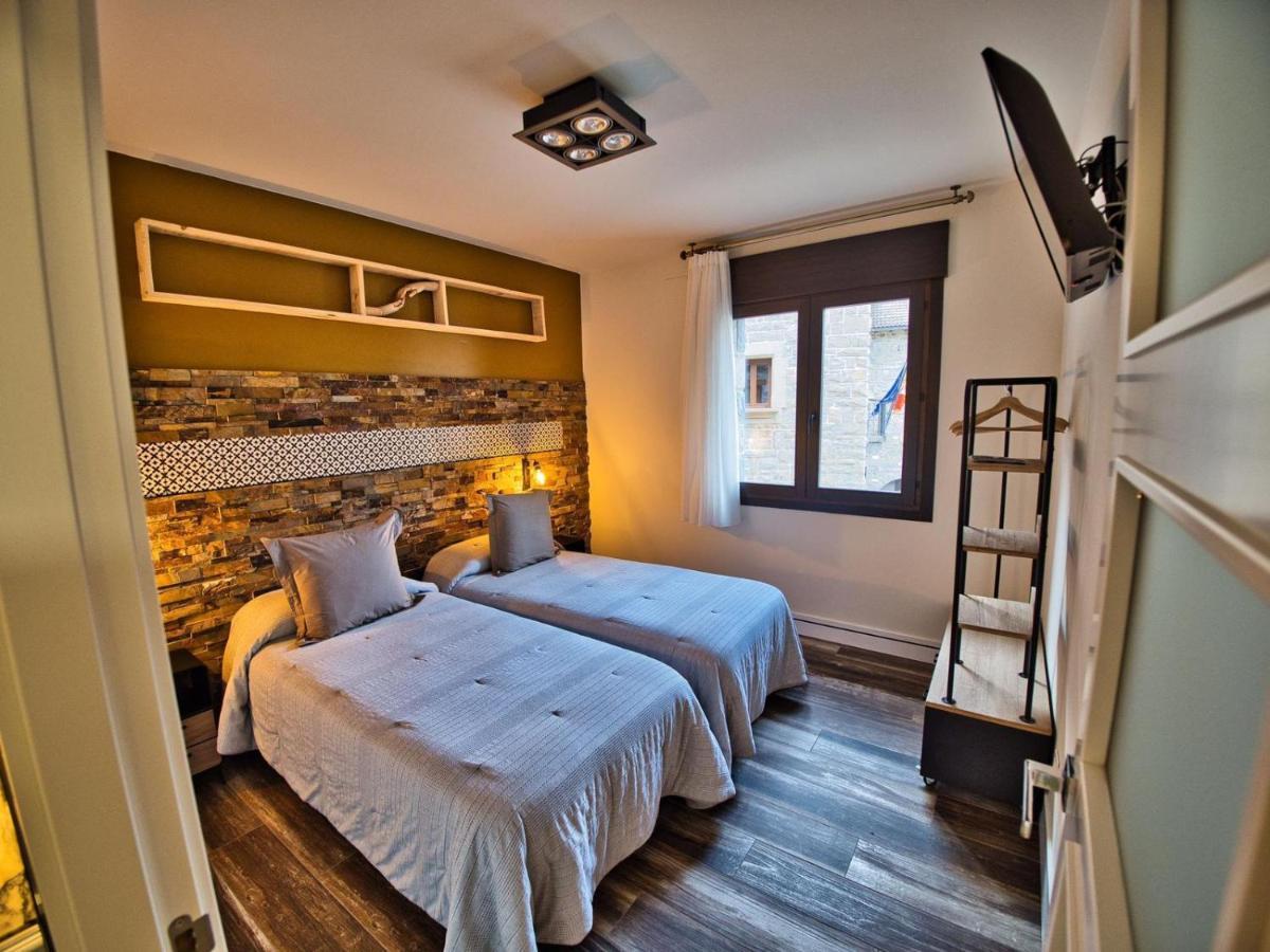 Apartamentos Valle De Ordesa-ตอร์ลา ภายนอก รูปภาพ